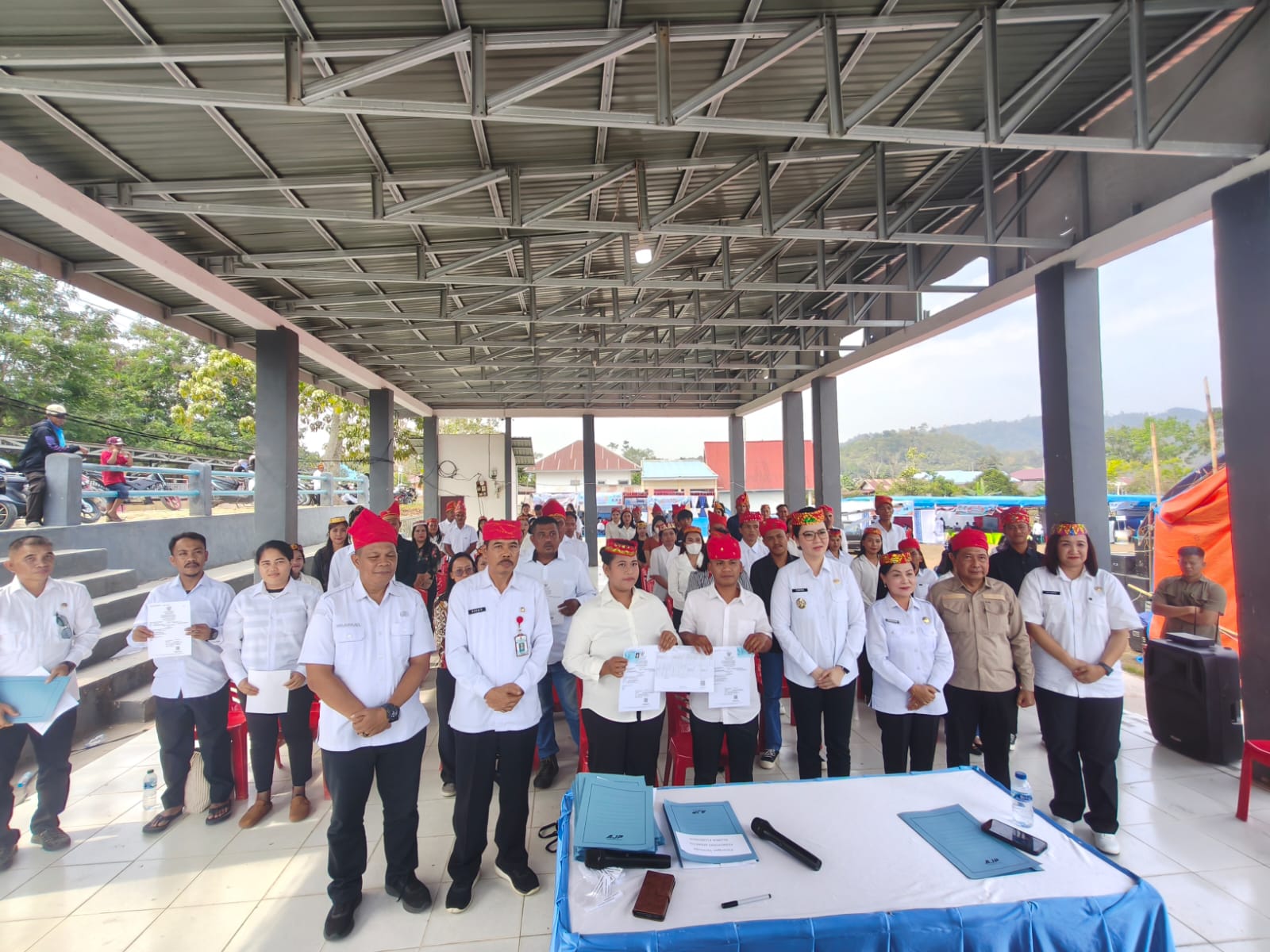 Dukcapil Kab. Poso Dekatkan Pelayanan Adminduk pada Festival Bunga Desa II Tahun 2026
